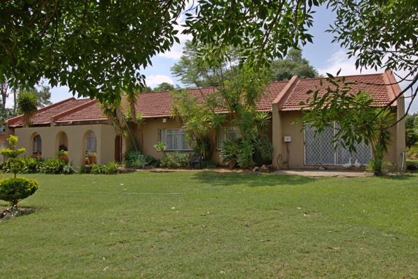 For sale!! 9.4ha Smallholding with Business Zoning - R101 Exposure This well-located smallholding on the Old Warmbaths Road (R101) near ...