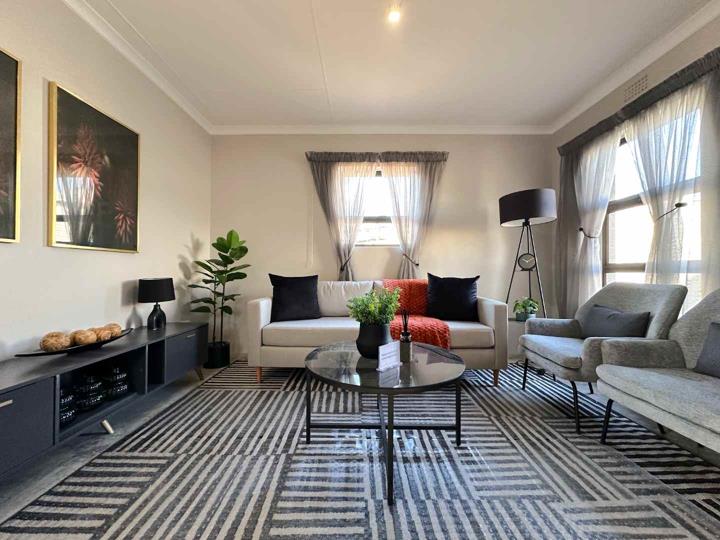 2 Bedroom House for sale in Tanganani - 3338 Talanyane Crescent - P24 ...