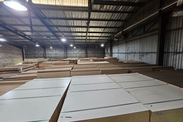 This well-positioned 925m2 warehouse is now For Sale in the sought-after Mariann Industrial area, Durban. Designed for functionality ...