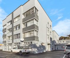 Apartment / Flat for sale in Bergvliet
