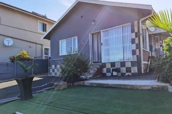 Dormehl Phalane Musgrave presents a three-bedroom house, with a swimming pool, for sale in Sparks. It has a lock-up garage and also ...