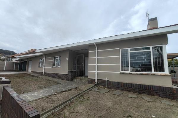 Charming 3-Bedroom Home with Stunning Views – Oostersee, Parow

This character-filled ...