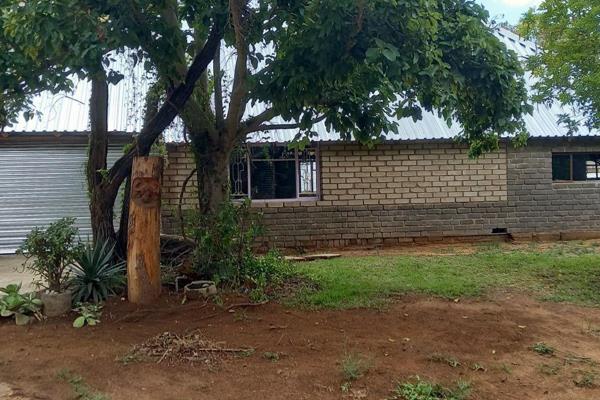 BUSHVELD PROPERTY SUITABLE TO BE UTILISE AS A WATER BOTTLING PLANT

This property has endless possibilities and can be use as an water ...