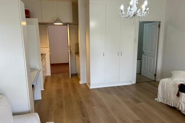 Discover comfortable and convenient living in this modern 1-bedroom, 1-bathroom studio apartment, ideally situated within a gated ...