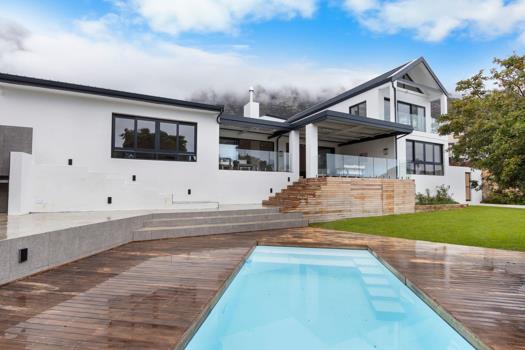 4 Bedroom House for sale in Camps Bay