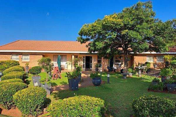 This one bedroom suite ha a open plan kitchenette. One bedroom, on suite bathroom and kitchenette.

The assisted living offers 24h ...