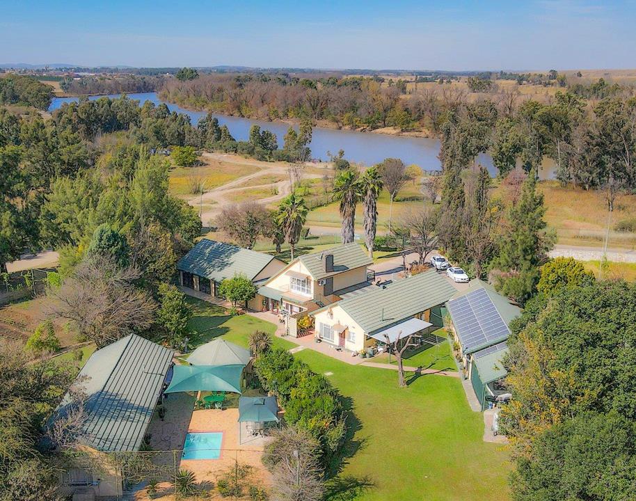 4 Bedroom House for sale in Three Rivers - P24-115514022