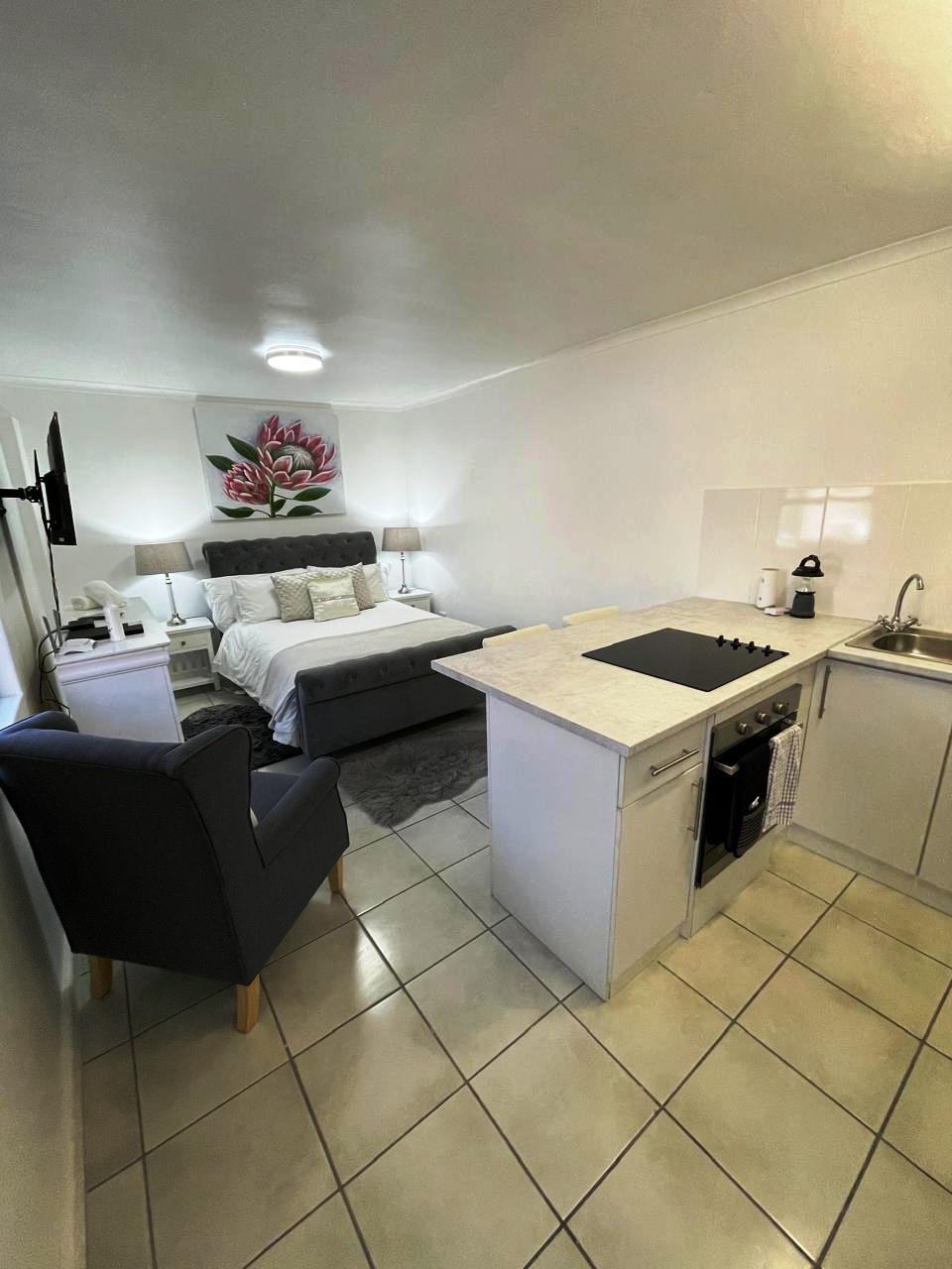 Photo of 1 Bedroom Apartment / flat to rent in Bluewater Bay