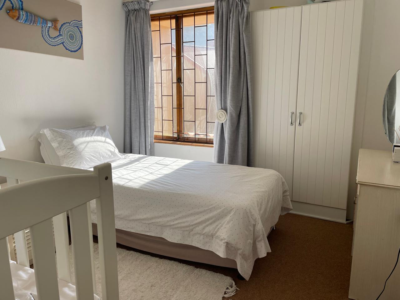 Photo of 4 Bedroom Townhouse to rent in Central Beach