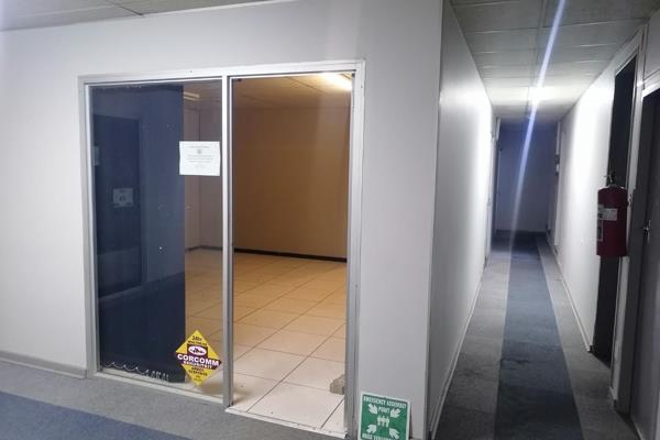 Looking for the perfect space to set up your office?
This spacious and well-located office in the heart of central town could be just ...