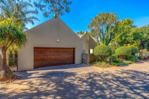 This charming home offers incredible value in a highly sought-after area. Boasting 3 generously sized bedrooms and 2 bathrooms, it ...