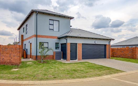 4 Bedroom House for sale in Pomona