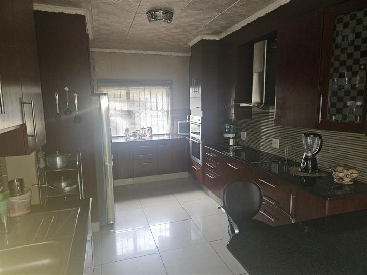 Listing number: P24-116252574, Image number: 3