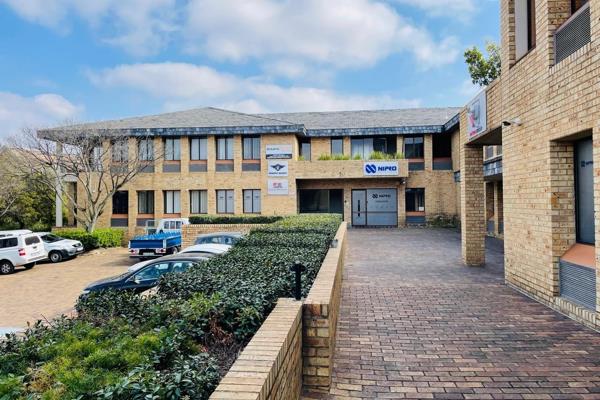 This first floor office measures 155m2 and is already fitted out. This space is mainly ...