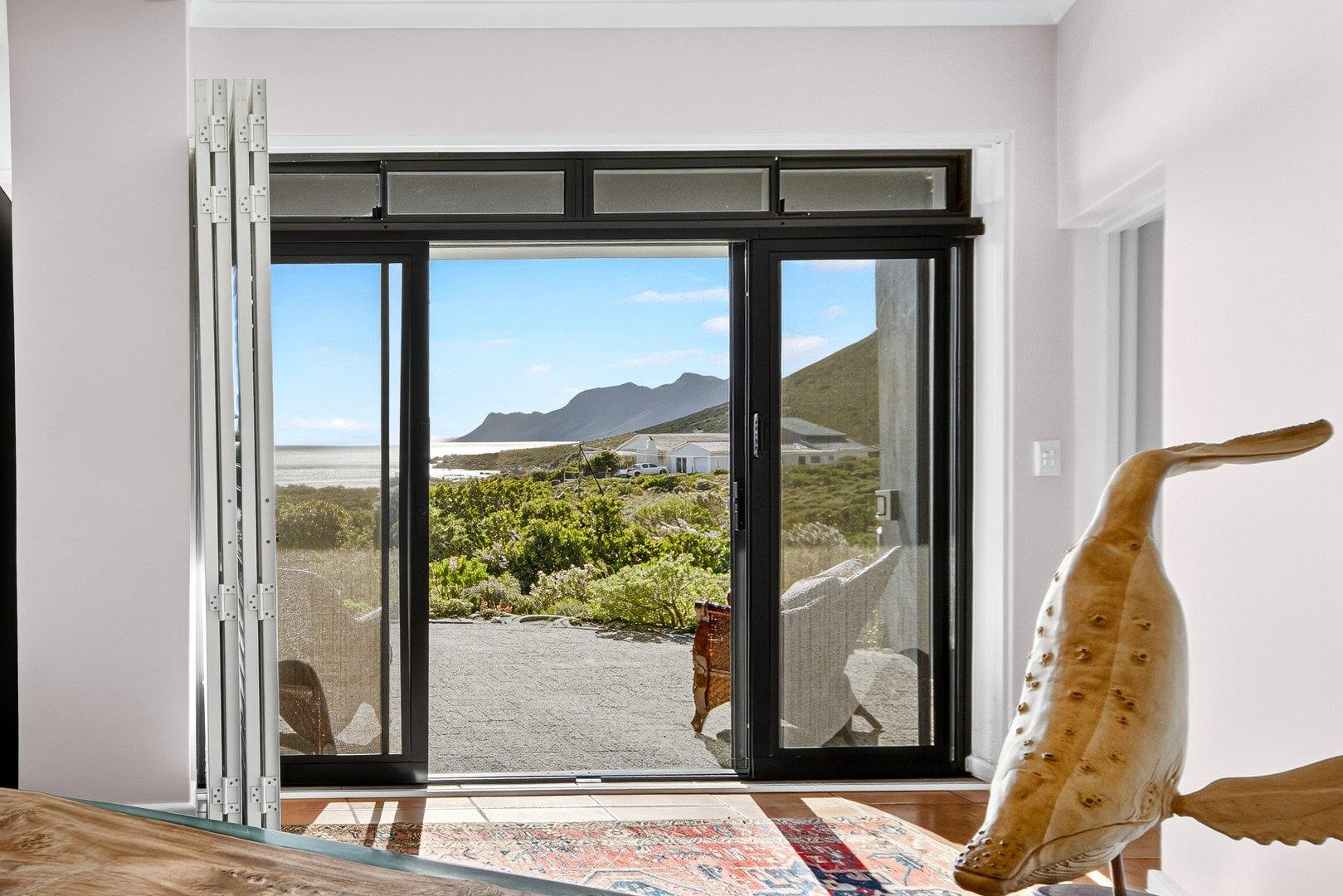 House (Double Storey / Guesthouse) · 3 bed · in 6 Camp Road, Rooi Els, Western Cape