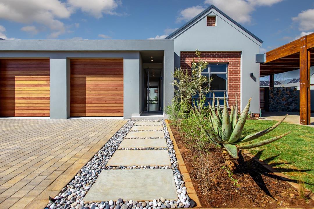 3 Bedroom Townhouse for sale in Serengeti Lifestyle Estate - 83 The Signature Villages - Kempton Park