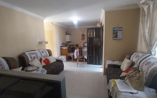 3 Bedroom House for sale in Longcroft