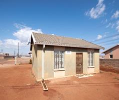 House for sale in Protea Glen