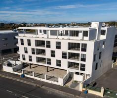 Apartment / Flat for sale in Claremont