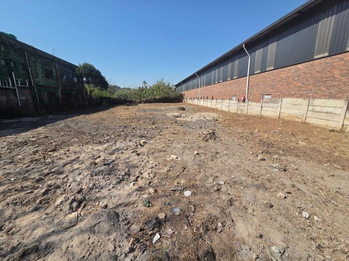 Vacant land / plot to rent in Verulam Central - P24-116285411