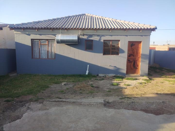 3 Bedroom House for sale in Sebokeng Zone 13 - P24-116286373