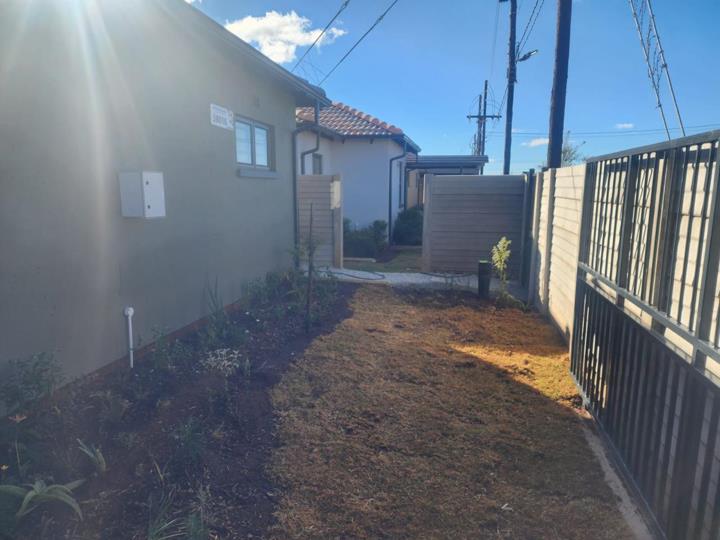 4 Bedroom House for sale in Randfontein South - P24-116439006