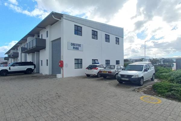 *GREAT INVESTMENT OPPURTUNITY* Secure unit offers a kitchenette, an office and 1 ...