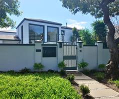 House for sale in Constantia