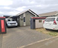House for sale in Windmill Park