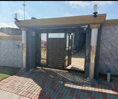 House for sale in Tembisa Central