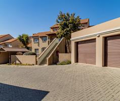 Townhouse for sale in Glen Marais