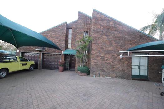 5 Bedroom House for sale in Bendor