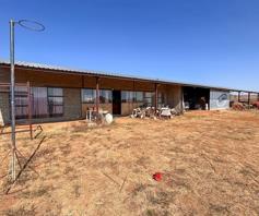 Farm for sale in Lindequesdrif