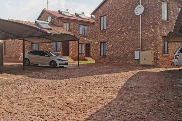 Step into modern comfort with this immaculate two-bedroom, one-bathroom unit nestled in one of Oliewenhoutbosch’s most upmarket and ...