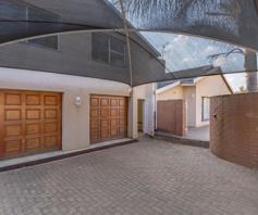 House for sale in Farrarmere