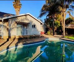 House for sale in Farrarmere