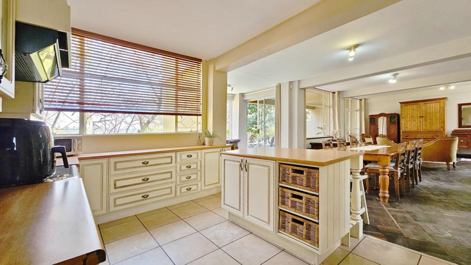 3 Bedroom Townhouse for sale in Three Rivers Proper - P24-116322145