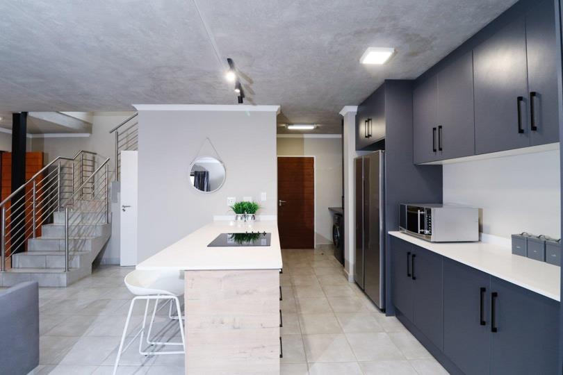 Listing number: P24-116323898, Image number: 3