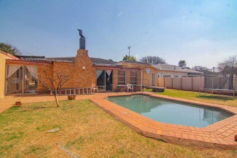 3 Bedroom House for sale in Dalview - P24-117184942