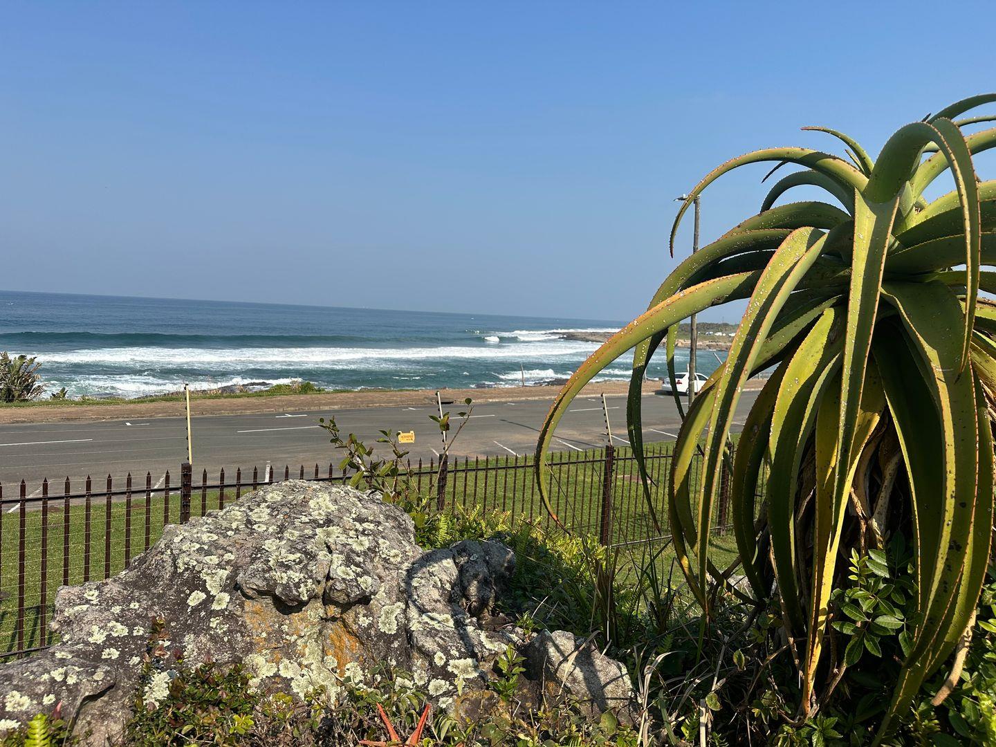 4 Bedroom Apartment / flat for sale in Uvongo Beach - P24-116325664