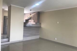 Listing number: P24-116328633, Image number: 3