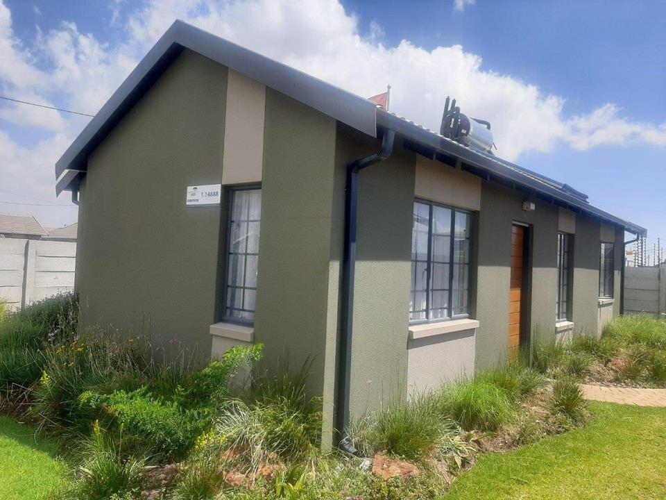 3 Bedroom House for sale in Sky City - P24-116909747