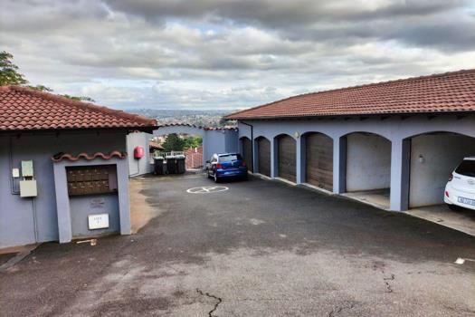 2 Bedroom Apartment / Flat for sale in Manor Gardens