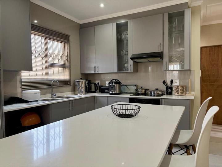 Listing number: P24-116363294, Image number: 3