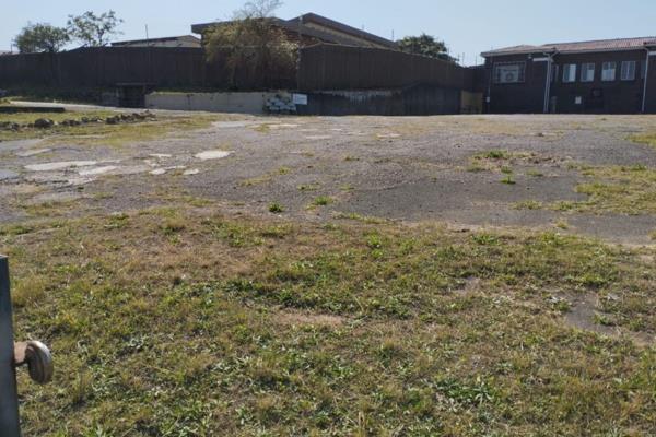 Looking for a flexible space to bring your business ideas to life? This 320 sqm commercial building, set on a 2135 sqm erf, offers a prime opportunity in Austerville.

Property Features:
Large open-plan area with 3 additional separate rooms – suitable for multiple business ...