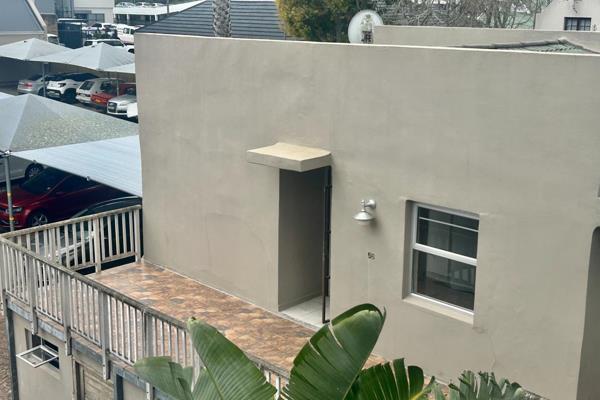This newly renovated apartment is perfect for first-time buyers or investors looking for ...