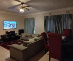 Apartment / Flat for sale in Montclair
