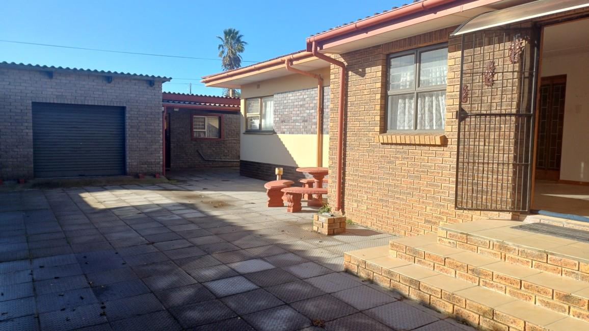 Photo of 5 Bedroom House for sale in Lamberts Bay