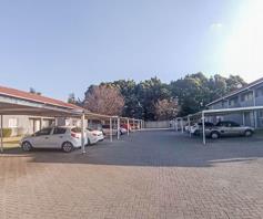 Apartment / Flat for sale in Glen Marais