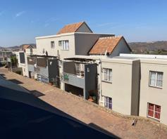 Townhouse for sale in Ridgeway